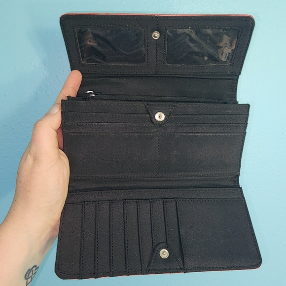 Kenneth Cole Reaction Wallet - Picture 3 of 5